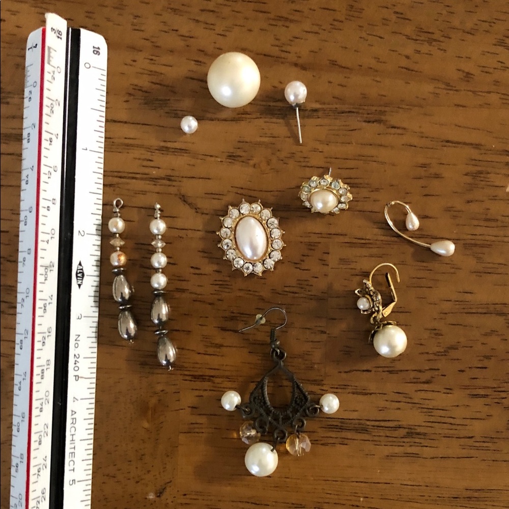Costume Pearl and Gold Women's Earrings Jewelry - Picture 10 of 10